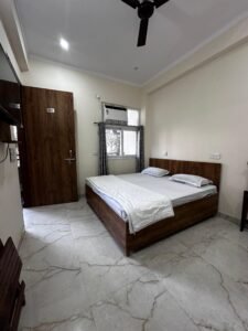 Single room PG in Gurugram for students and professionals with modern facilities