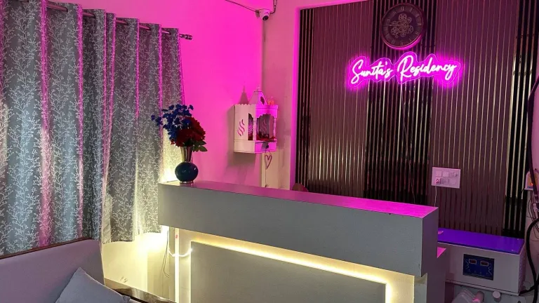 Luxury homestay in Gurugram with modern interior and comfortable stay